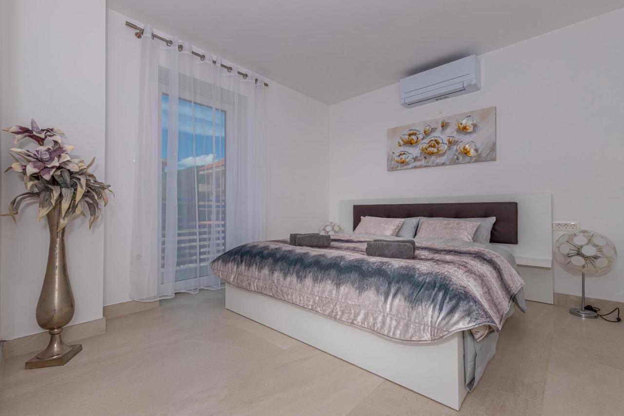 Apartmani Kecman 茨里克韦尼察 外观 照片