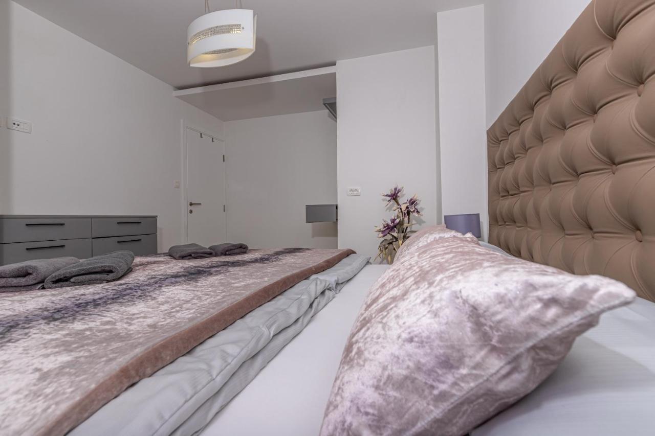 Apartmani Kecman 茨里克韦尼察 外观 照片